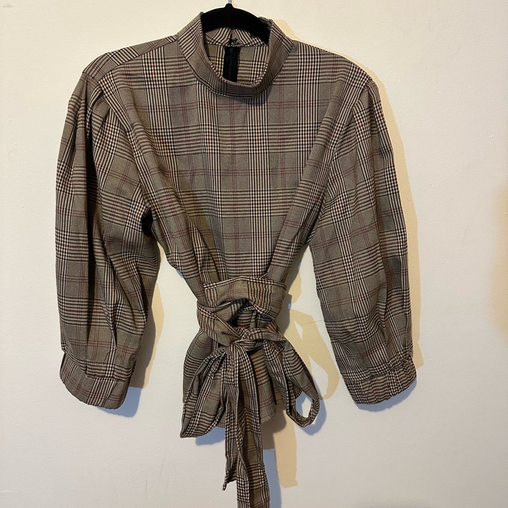 Nice shirt -Polyester- Size M